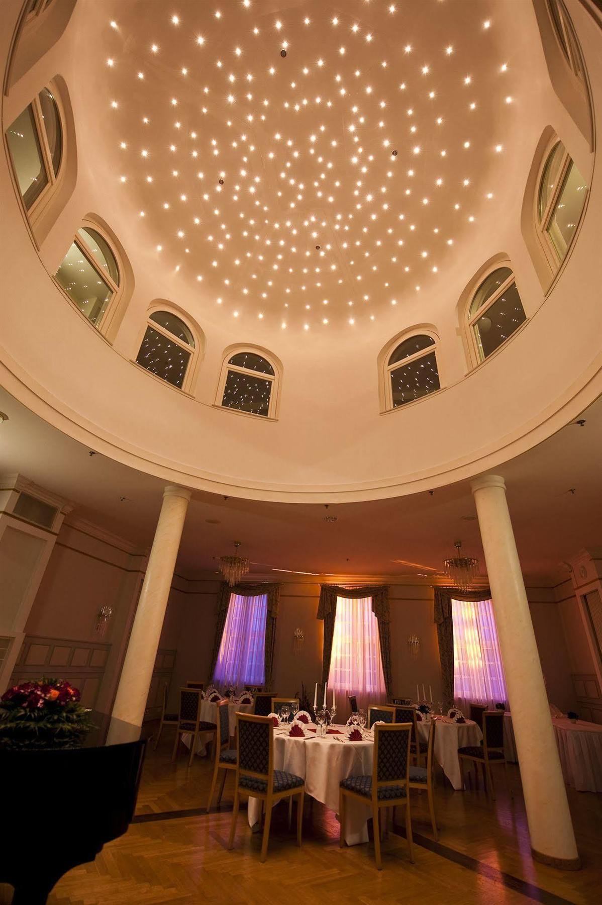 Bernstein Hotel
